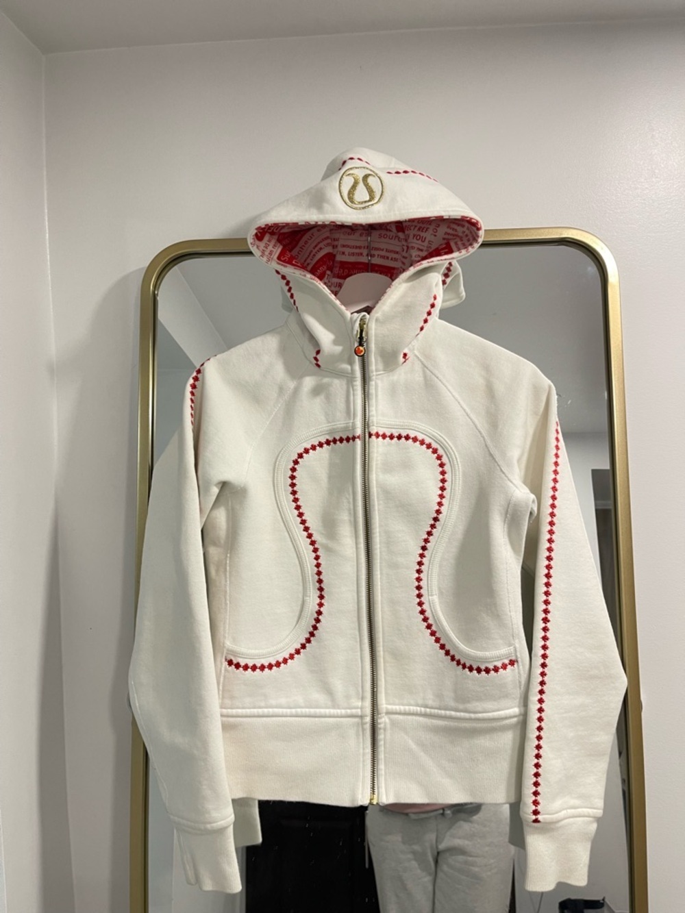 RARE lululemon special edition 2010 Olympics hoodie gold full zip size 4